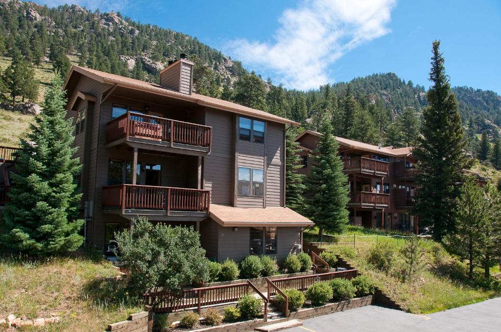 Life House inks new deal to operate hotel in the Rockies